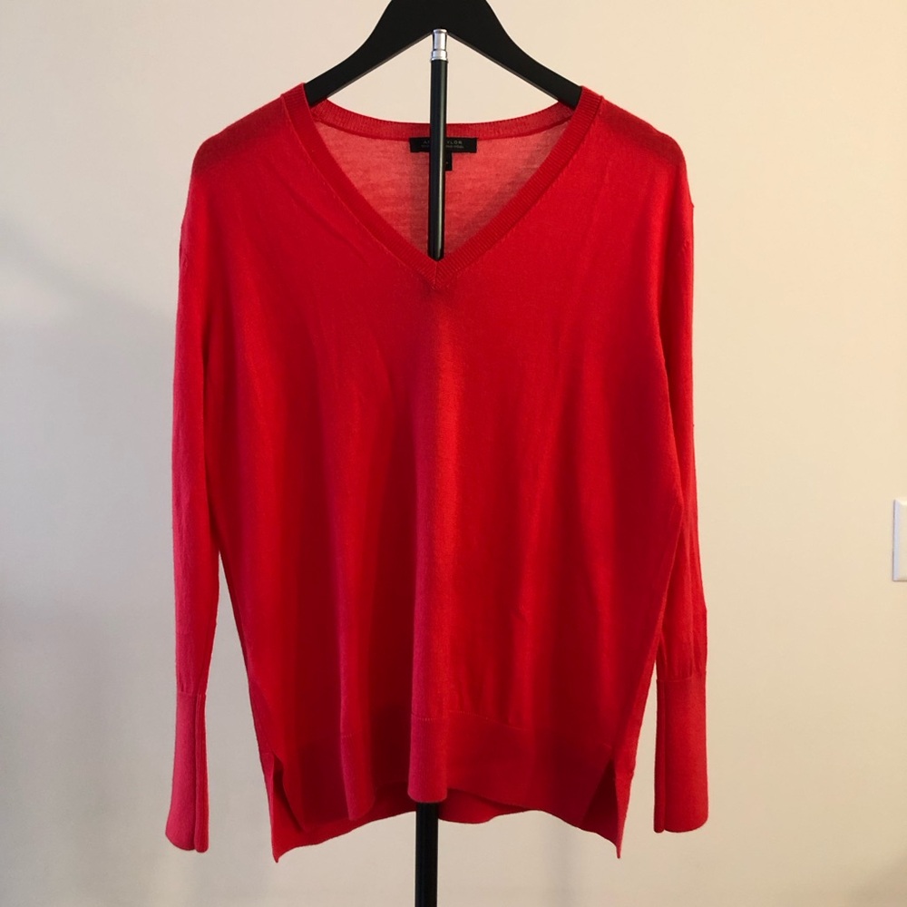 Ann Taylor 100% Merino Wool V-Neck Red Sweater Side Slit Pullover Size Petite M